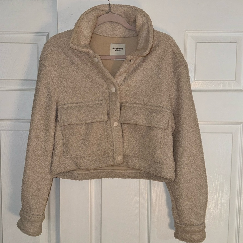 Abercrombie & Fitch cropped Sherpa jacket